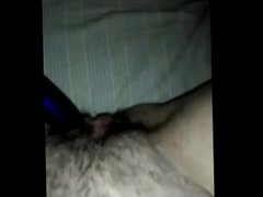 Hairy pusy cumming with vibrator