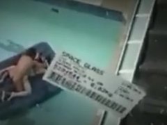 Sex in the pool / Rico sexo en la piscina