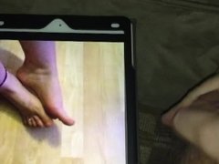 AraSaf's big beautiful feet make me cum