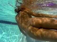 Lori Jo Hendrix underwater
