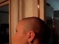 shaving me head!!