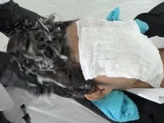 shampoo fetish 女性の髪とシャンプーフェチ