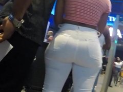 PHAT ASS ON BLACK CHICK