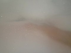 I take a bath with foam