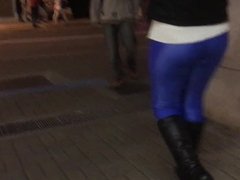 Hot girl in Shiny leggings