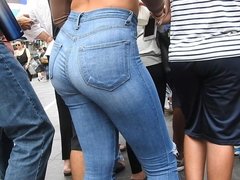 Jeans butt at entertaining performance