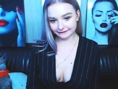 Russian slut sucks her dildo