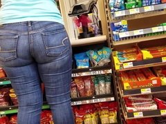 Big butt in jeans with vpl