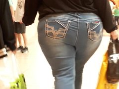 Pawg wide booty in jeans mall exclusive.