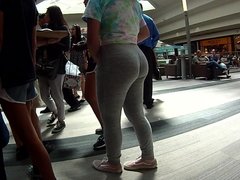 Oh man nice nice pawg  young at the mall nut buster!!