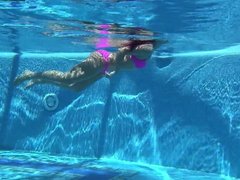 Jessica Lincoln hot teen underwater