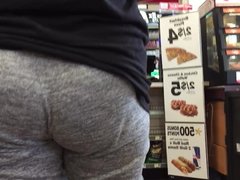 Juicy Jiggly BBW Booty in Sweats Close Up
