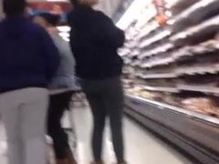 Big ass MILF in Spandex Shopping Candid