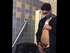 Desi College Guy's Hard, Messy Blast of a Hands-Free Pee.
