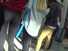 2 Teens In Leggings With Wedgies