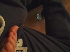 Yng Gf's natural feets, fresh toes on my lap
