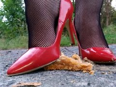 Wife crush apple pie in red heels