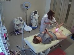 Hidden camera. Beauty salon hair removal pussy