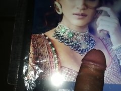Kriti Sanon Moaning Cum Tribute With Oiled Dick (3)