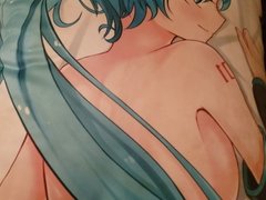 Having anal sex with my Hatsune Miku bodypillow